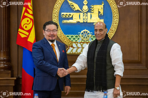 БНЭУ-ын Батлан хамгаалахын сайд: Монгол Улс манай оюун санааны хөрш